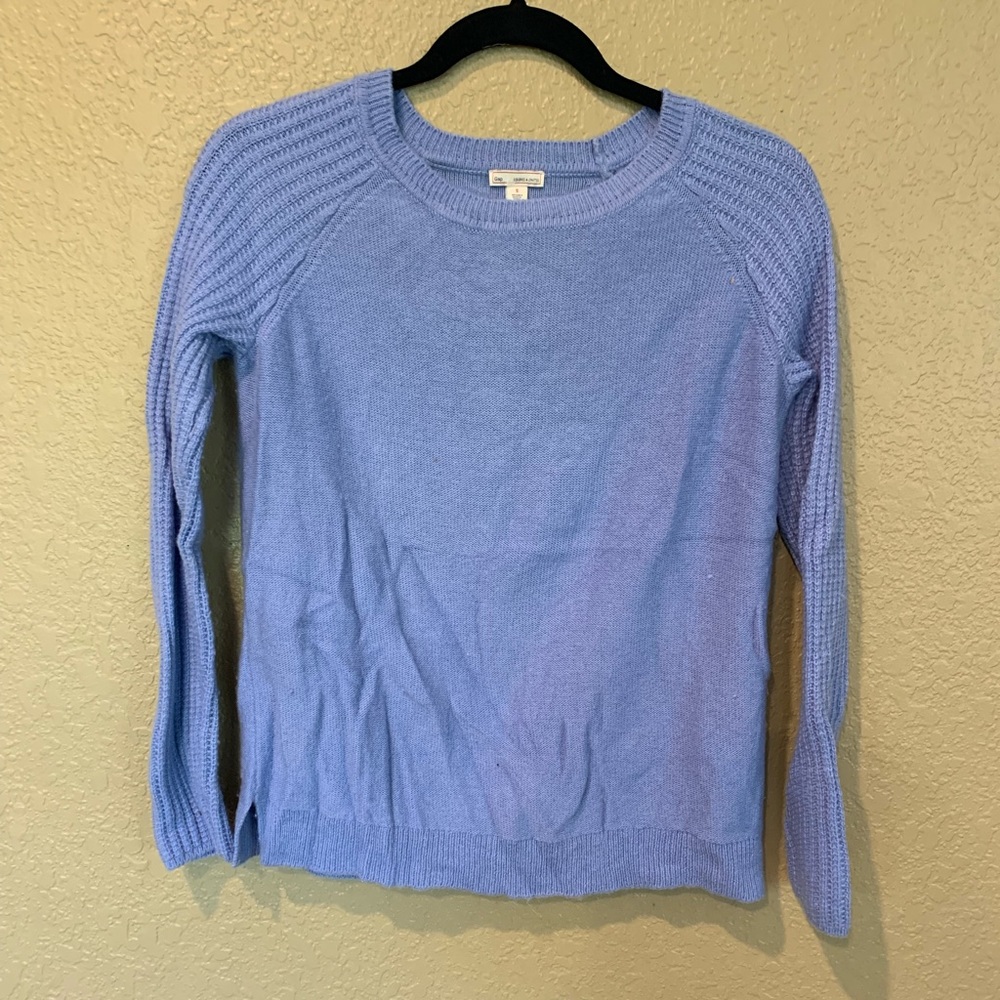 Gap sweater